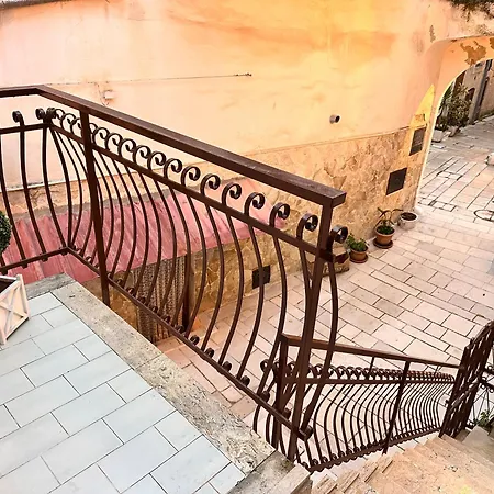 La Casa Dell' Arco * Триджано